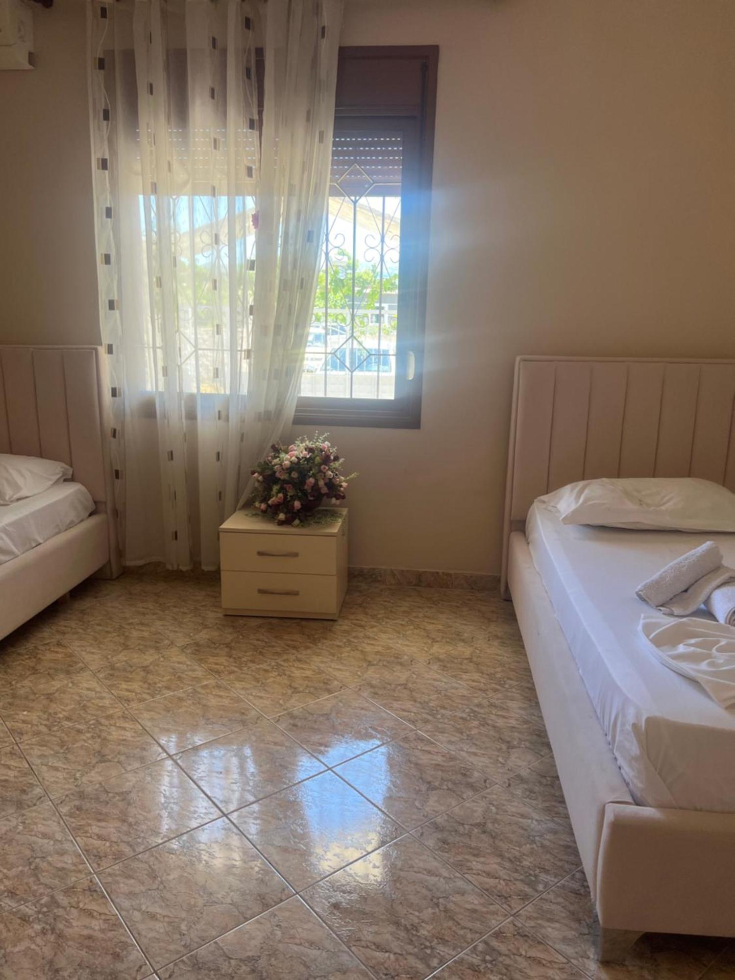 Guesthouse Vlorë Exteriör bild